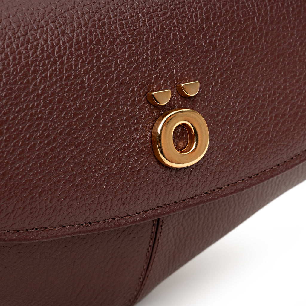 PöSH ICON - Bolsa Pochete Versátil de Couro Marrom